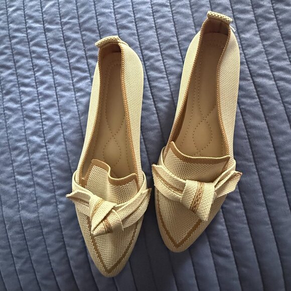 Venice Vista Florentine Pointed-Toe Knit Cream/Light Beige and Tan Loafers | 7.5 - Picture 2 of 7